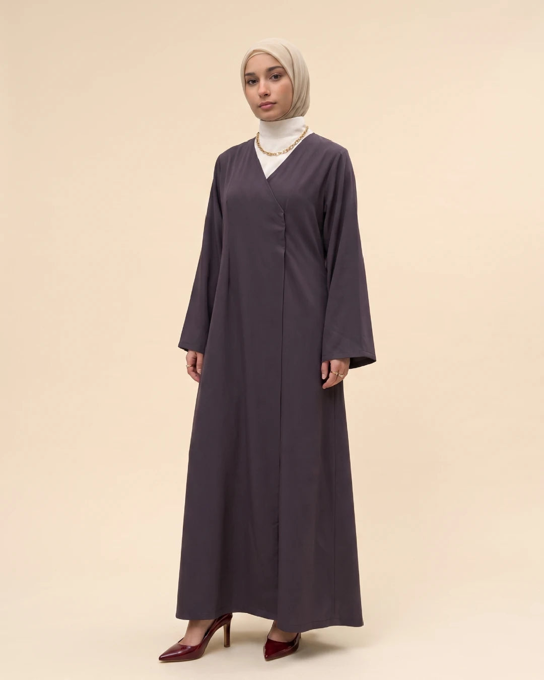 Abaya Banafsaj — Enveloppe & Silhouette en A