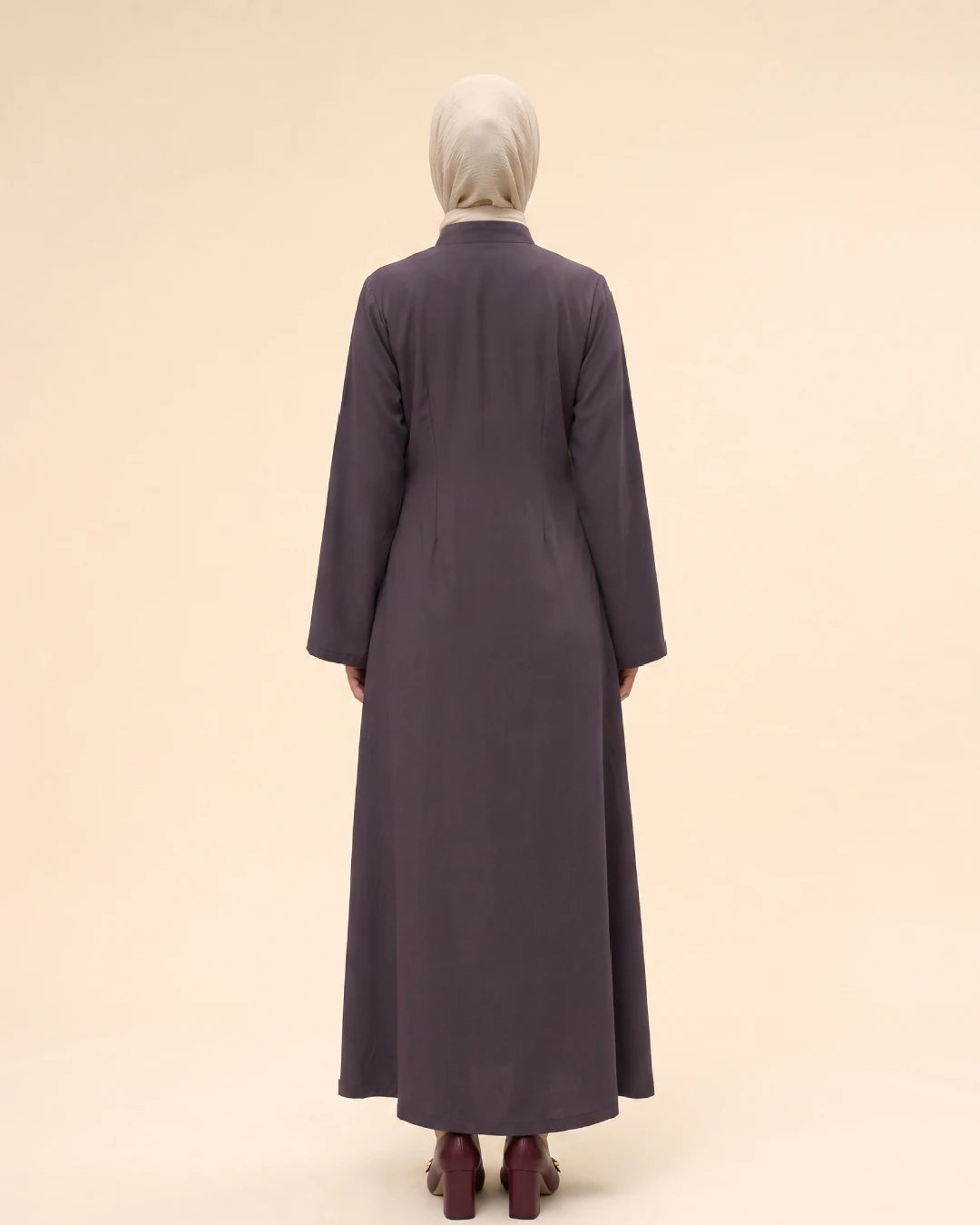 Abaya Banafsaj — Enveloppe & Silhouette en A